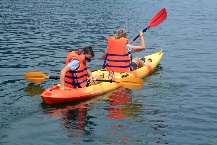 Ha Long Bay Cruise Day Tour - best selling: Kayaking, Swimming, hiking & Lunch