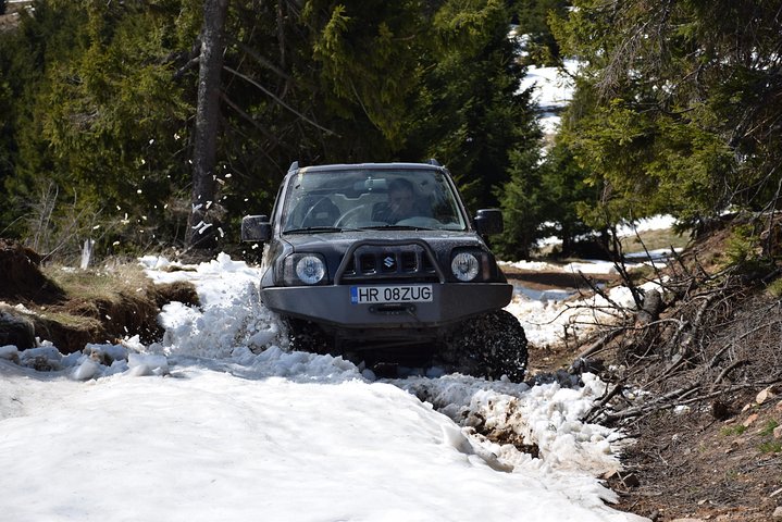 Half-Day 4x4 Tour in the Eastern Carpathians