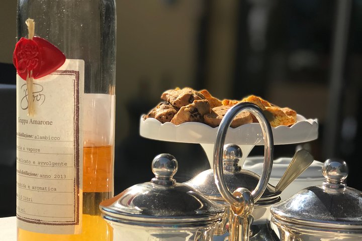 Grand tour of Valpolicella : Amarone focus, 2 Wineries and Lunch