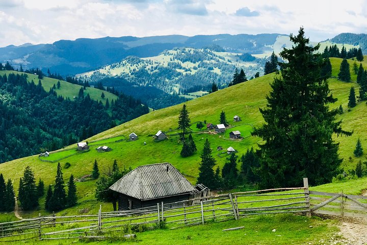 Half-Day 4x4 Tour in the Eastern Carpathians