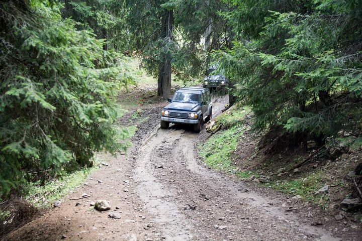 Half-Day 4x4 Tour in the Eastern Carpathians
