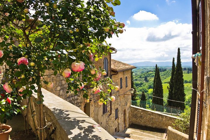 Hidden Castles & Chianti Wine Experience– Small Group