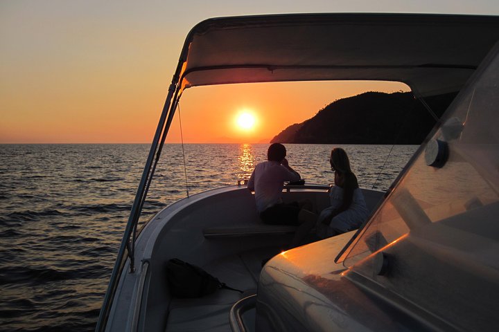 Cinque Terre Sunset Boat Tour Experience