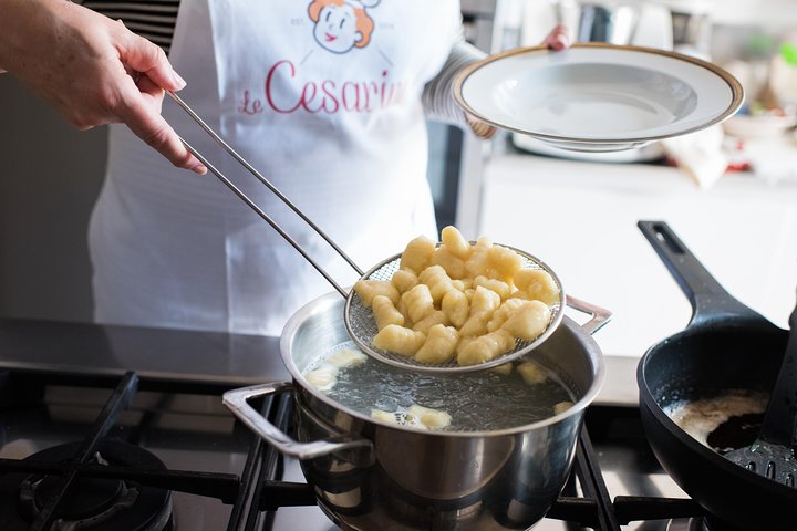 Cesarine: Home Cooking Class & Meal with a Local in Lake Garda