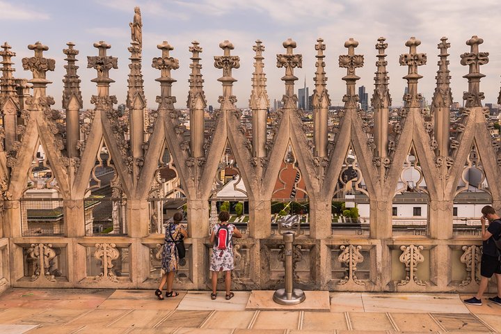 Milan Super Saver: Skip-the-line Duomo and Rooftop Tour