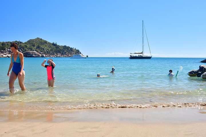 Magnetic Island Lunchtime Sailing Cruise