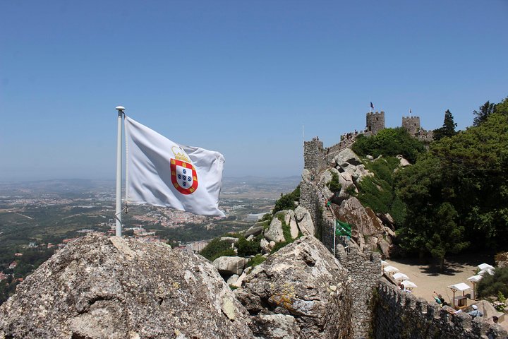 Private Half Day Tour to Sintra and Pena Palace from Lisbon