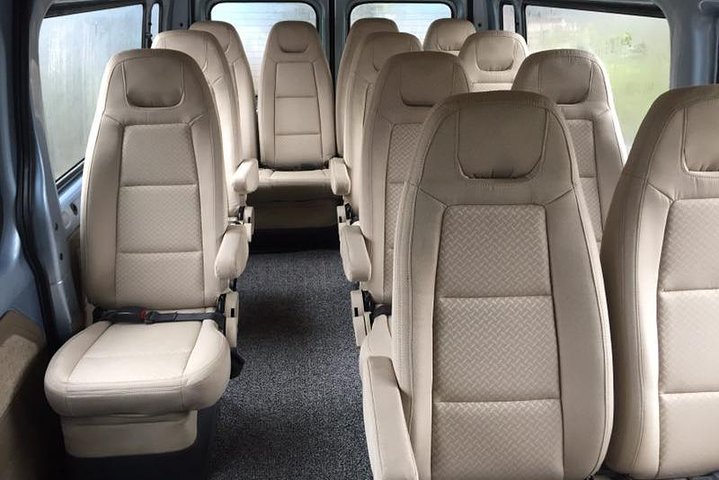 Private Transfer from Fenghuang to Guilin and stops at Hongjiang