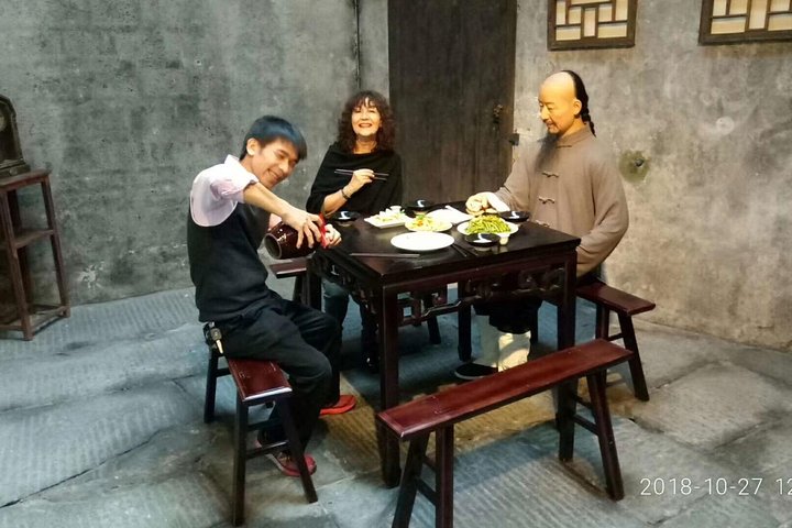 Private Transfer from Fenghuang to Guilin and stops at Hongjiang