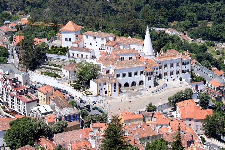 Private Half Day Tour to Sintra and Pena Palace from Lisbon