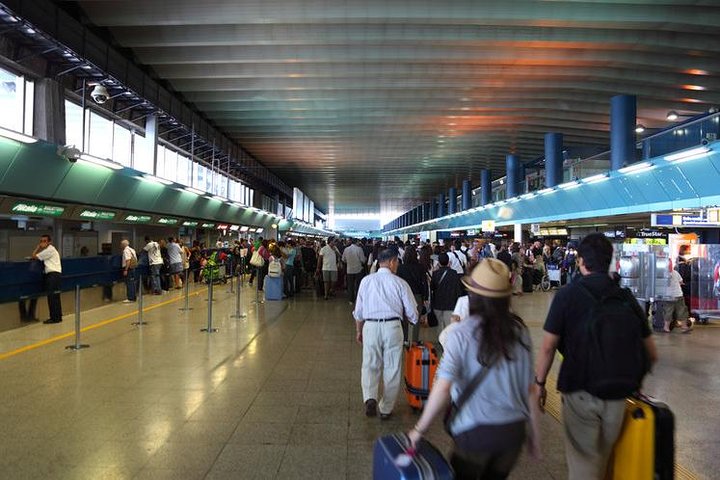 Shared Transfer from Civitavecchia Pier to Rome Hotel or Airport