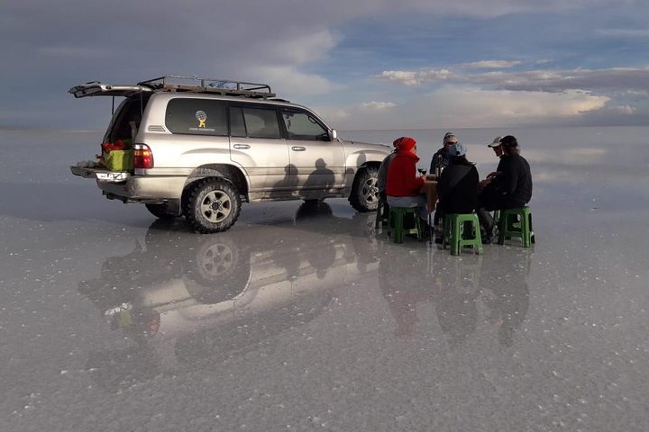 Luxury Uyuni Salt Flats 3D 2N Tour From La Paz by Air