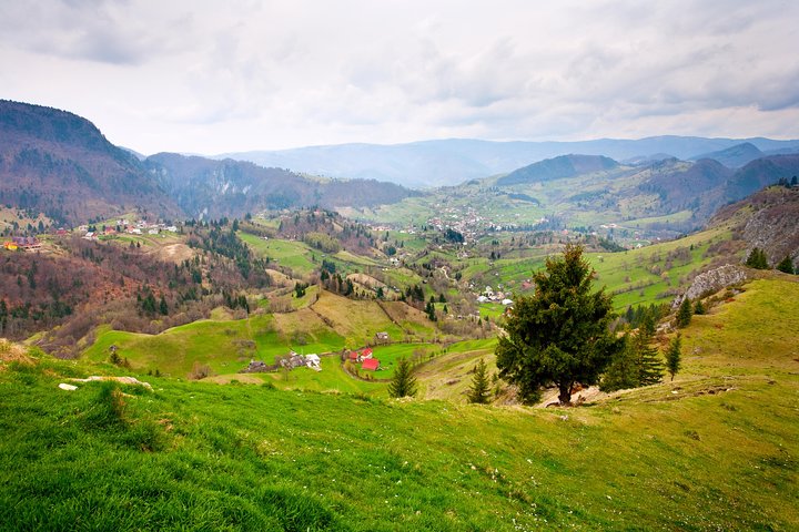Day trip from Iasi to the UNESCO Painted Monasteries in Bucovina