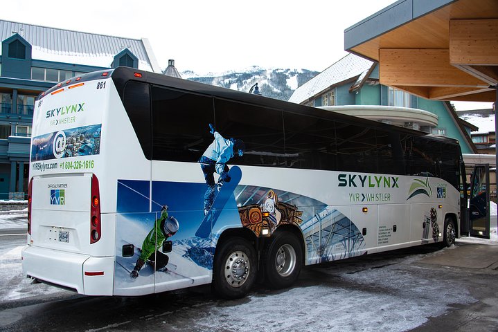 Vancouver Airport to-or-from Whistler or Squamish by Bus (Single trip)