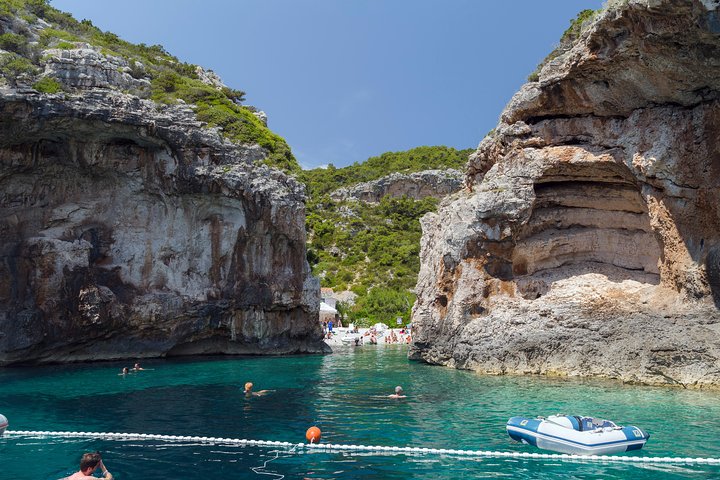 Half Day Sailing on a comfort yacht around Hvar and Pakleni islands- small group