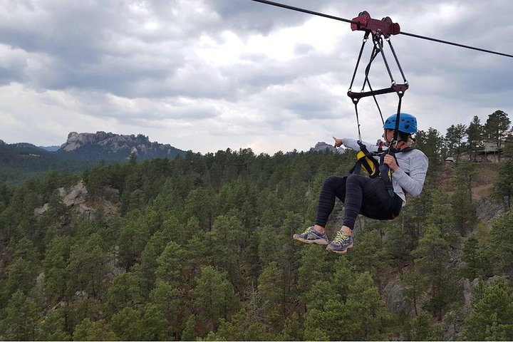 Pinnacle Zipline Tour in Keystone