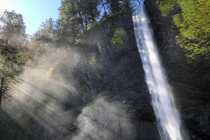 Columbia River Gorge Waterfalls Tour from Portland, OR