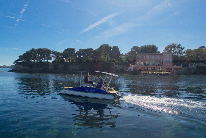 Familly Private Tour aboard a Solar Powered Electric Boat