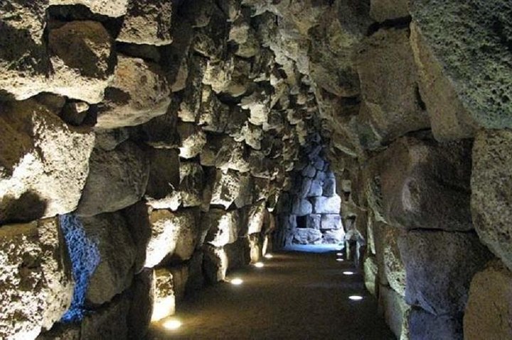 Cagliari: Amazing Bosa and Prehistoric Sardinia