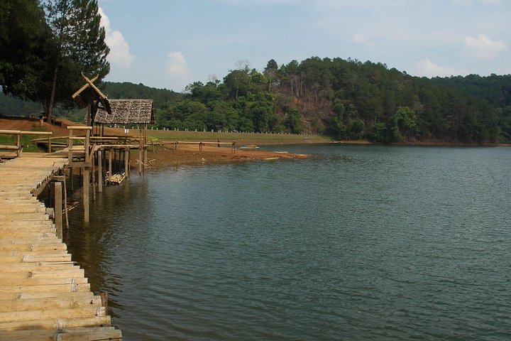 Cultural & Nature Tour: KMT Village, Pha Sua Waterfall, Pang Oung