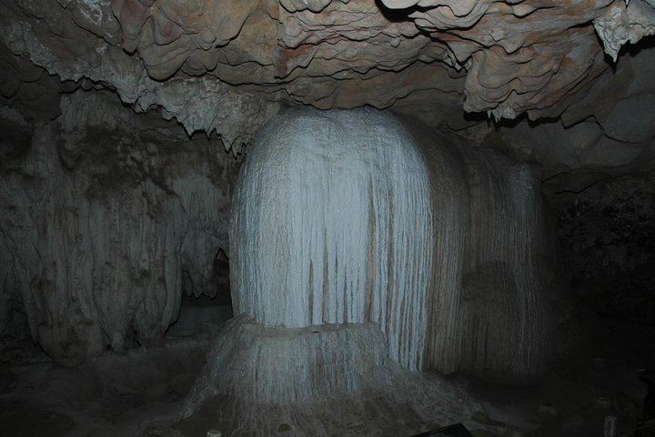 Tham Lod Cave & Pre-Historical Tomb & Bamboo Bridge