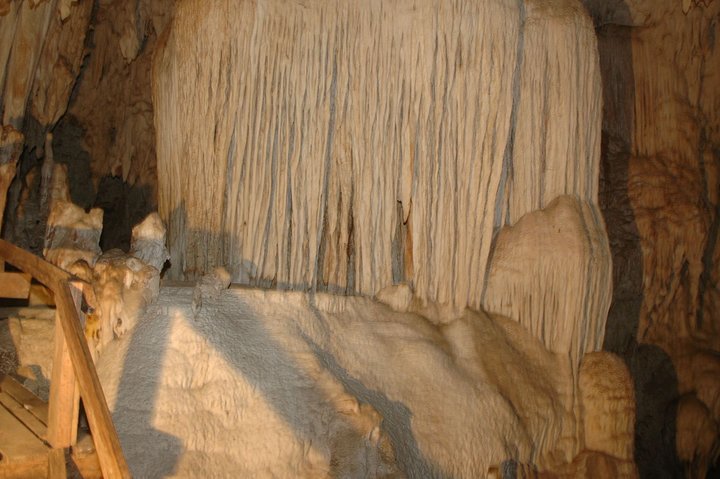Tham Lod Cave & Pre-Historical Tomb & Bamboo Bridge