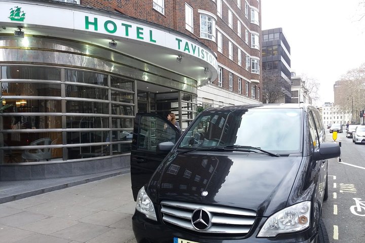 Gatwick Airport arrival to London Hotel/Accommodation