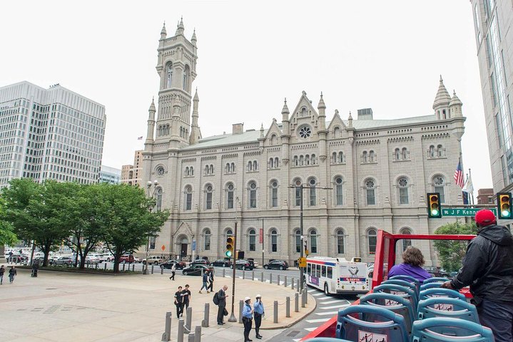 City Sightseeing Philadelphia HOHO Bus Tour + Bookable Extras