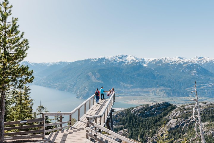 Whistler Tour from Vancouver + Sea to Sky Gondola + Shannon Falls