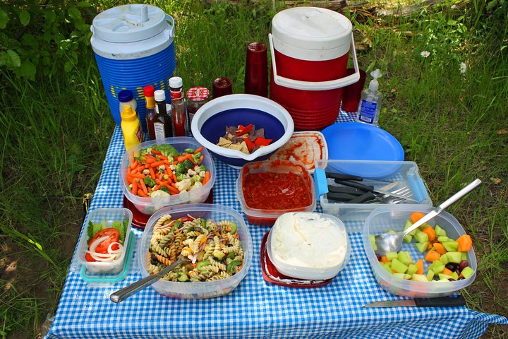 Deluxe Full-Day Whitewater with Riverside Lunch