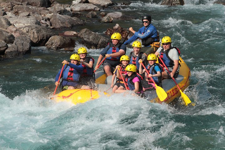 Deluxe Full-Day Whitewater with Riverside Lunch