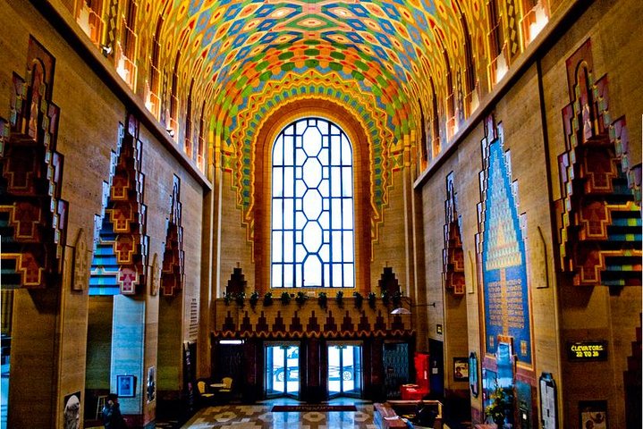 Best Detroit Architecture Walking Tour: Inside Access & Landmarks