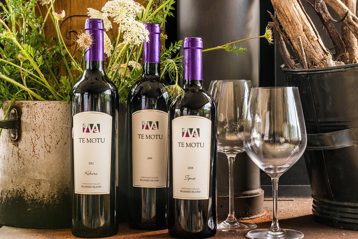 PREMIUM WINE tasting = Waiheke Island Wine Tours MAX 11 clients !