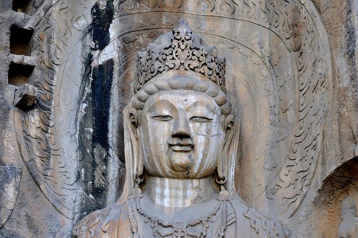 Private Day Tour to Shaolin Temple and Longmen Grottoes from Zhengzhou