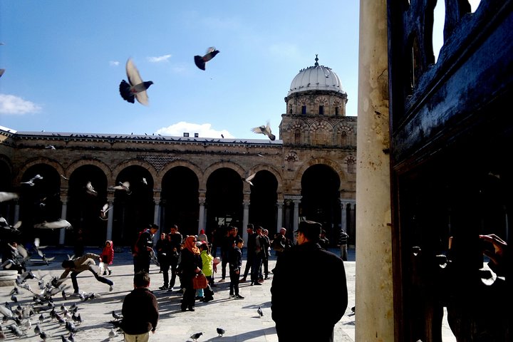 Private guided tour of the UNESCO world heritage medina of Tunis