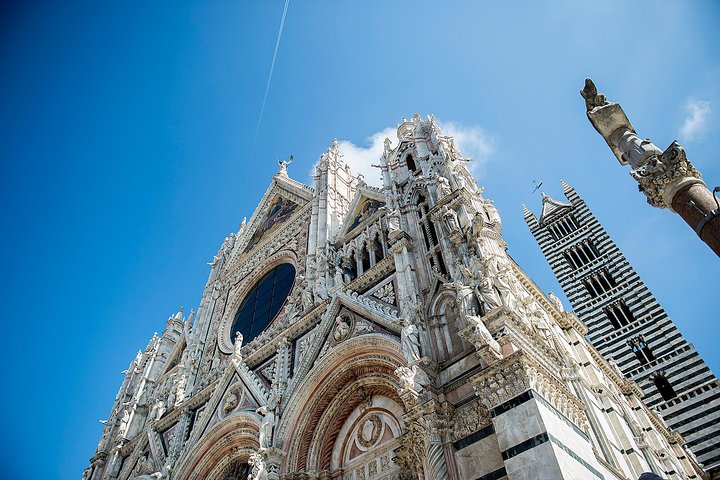 Tuscany Day Trip from Florence: Siena, San Gimignano, Pisa and Lunch at a Winery