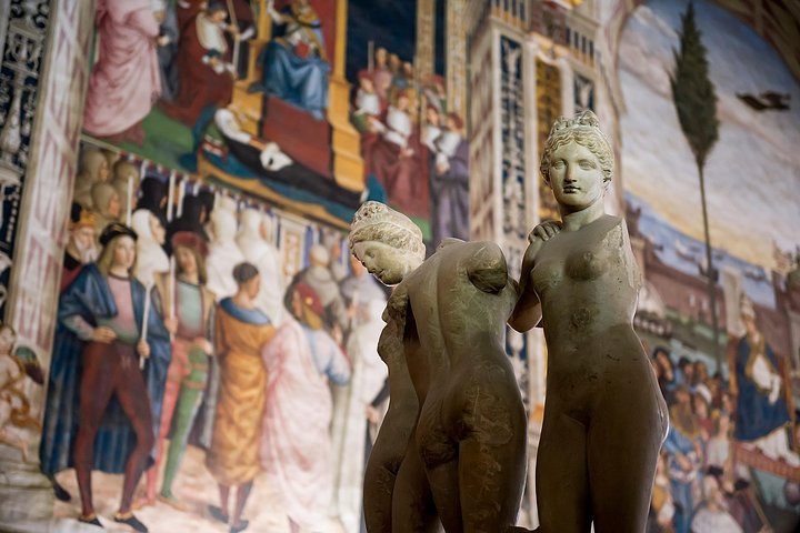 Tuscany Day Trip from Florence: Siena, San Gimignano, Pisa and Lunch at a Winery