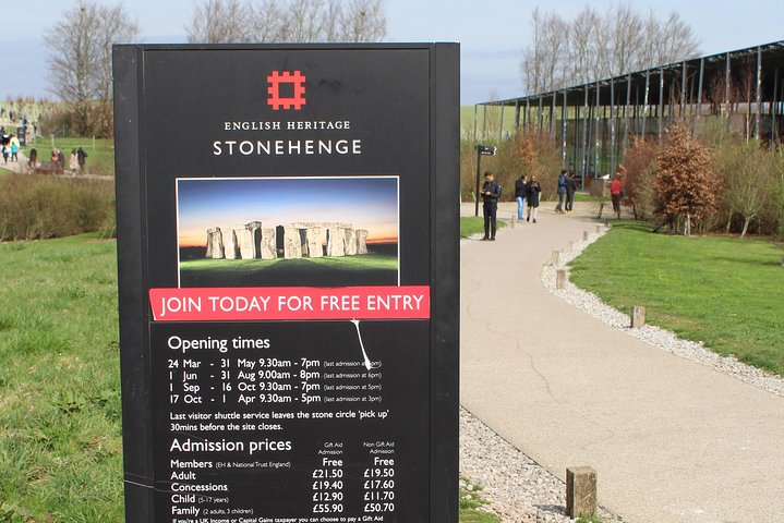 Southampton Cruise port to London Via Stonehenge & Windsor castle