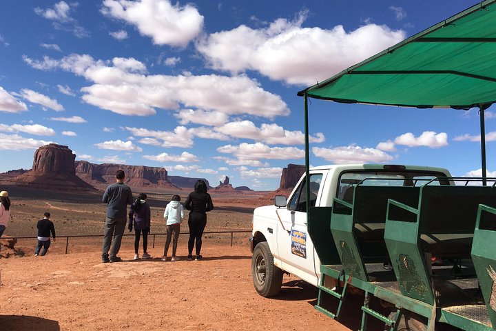 Monument Valley Extended Backcountry Tour