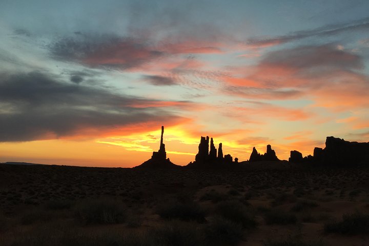 Sunrise Tour of Monument Valley