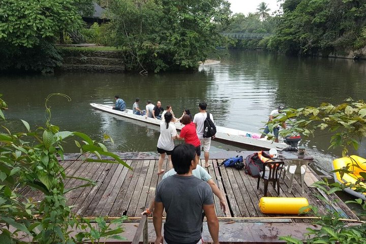 4 Days 3 Nights Mulu 4 Showcaves with Pinnacles
