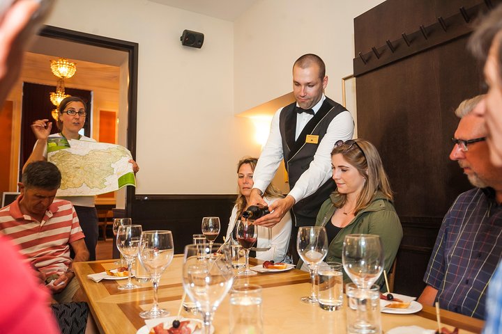 Slovenian culinary experience in Ljubljana - small group - tour