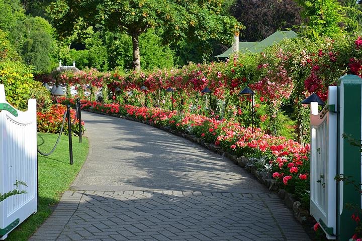 From Vancouver: Victoria, Butchart Gardens, & Gulf Islands Cruise