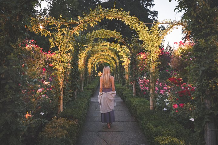 From Vancouver: Victoria, Butchart Gardens, & Gulf Islands Cruise