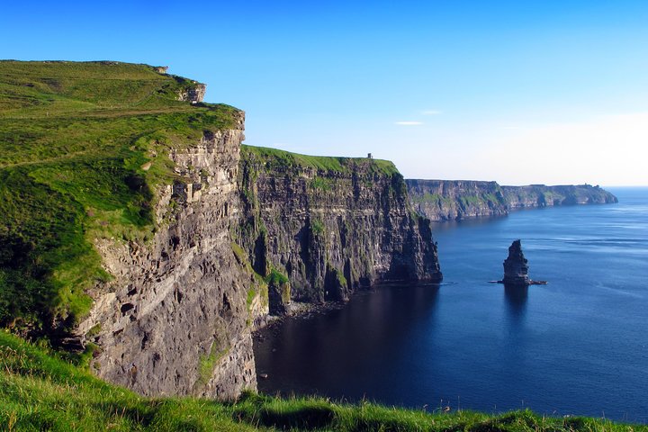 Galway to Cliffs of Moher, Aillwee Cave & Dunguaire Castle Tour