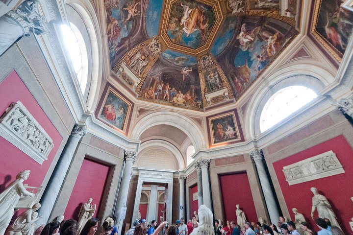 Skip the Line: Vatican & Sistine Chapel Ticket with Audio Guide