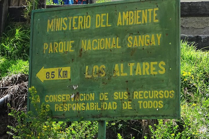3-Day Altar Volcano Trekking Tour to Laguna Amarilla from Riobamba