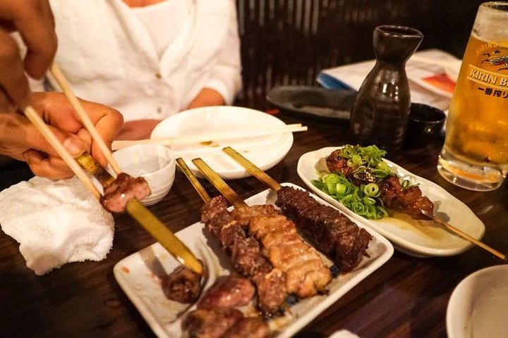 Osaka Bar Hopping Night Walking Tour in Namba (3 bars, 6 tastes)