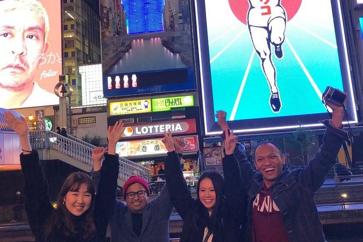 Osaka Bar Hopping Night Walking Tour in Namba (3 bars, 6 tastes)