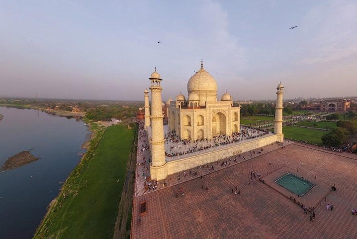 Delhi Airport to Agra Drop
